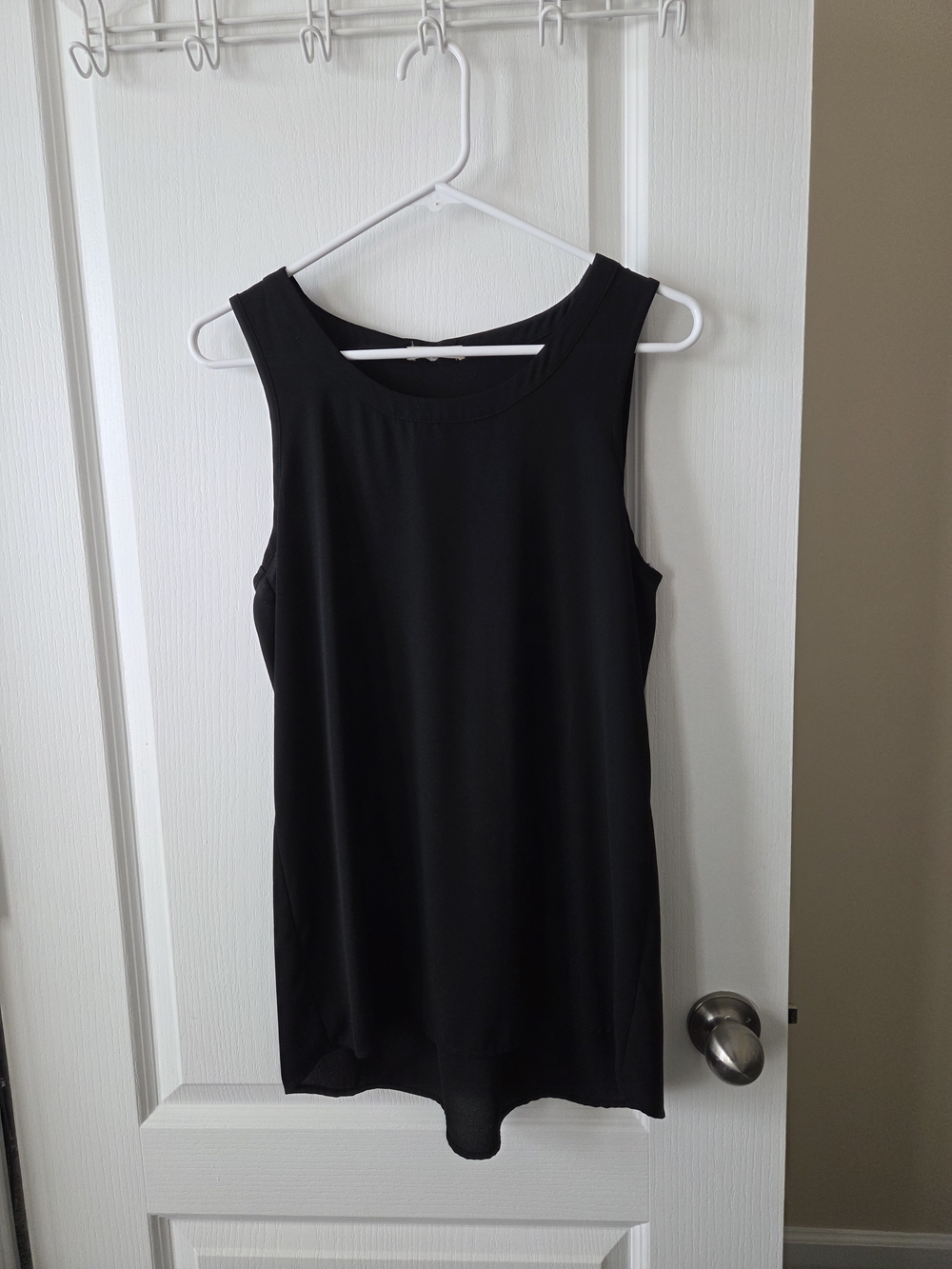 Pleione Black Sleeveless Tank Top